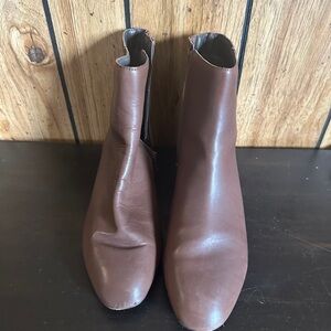 Banana Republic Brown Ankle Boots Chelsea Style
